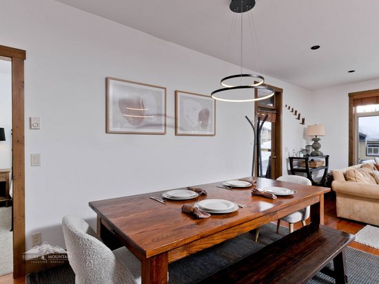 Big White 2 Bedroom Accommodation - Southpoint - #2234