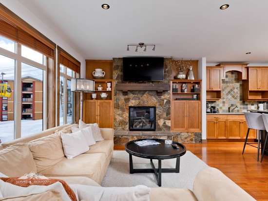 Big White 2 Bedroom Accommodation - Southpoint - #2234