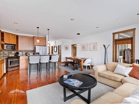 Big White 2 Bedroom Accommodation - Southpoint - #2234