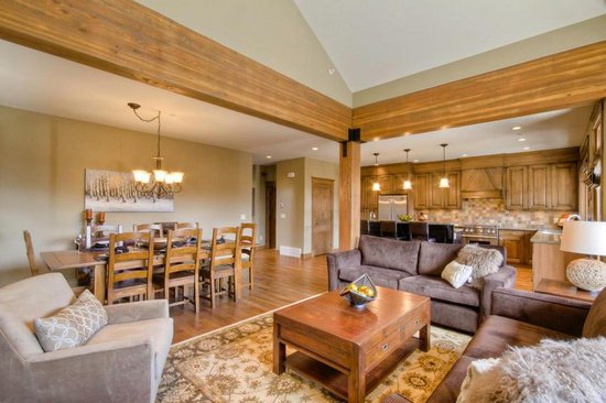 Sun Peaks 4 Bedroom Accommodation - Bridge Gate - #2235 Sun Peaks 4 Bedroom Accommodation - Bridge Gate - #2235