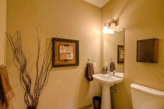 Sun Peaks 4 Bedroom Accommodation - Bridge Gate - #2235 Sun Peaks 4 Bedroom Accommodation - Bridge Gate - #2235