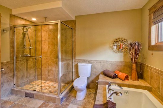 Sun Peaks 4 Bedroom Accommodation - Bridge Gate - #2235 Sun Peaks 4 Bedroom Accommodation - Bridge Gate - #2235