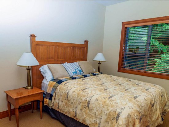 Whistler 3 Bedroom Accommodation - Montebello - #2283 Whistler 3 Bedroom Accommodation - Montebello - #2283