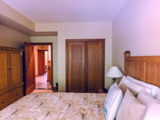 Whistler 3 Bedroom Accommodation - Montebello - #2283 Whistler 3 Bedroom Accommodation - Montebello - #2283