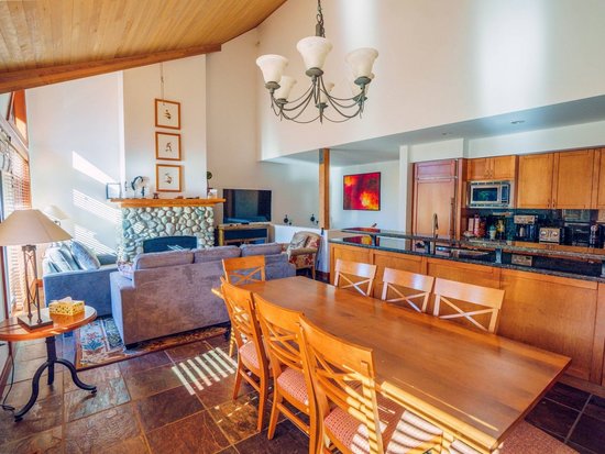 Whistler 3 Bedroom Accommodation - Montebello - #2283 Whistler 3 Bedroom Accommodation - Montebello - #2283