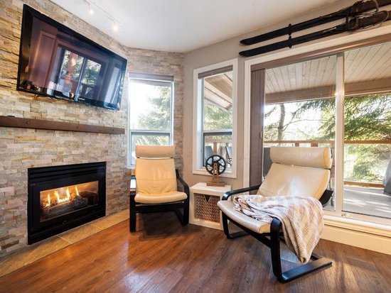 Whistler 2 Bedroom Accommodation - Glacier's Reach - #2287