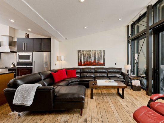 Big White 4 Bedroom Accommodation - The Edge - #3337 Big White 4 Bedroom Accommodation - The Edge - #3337