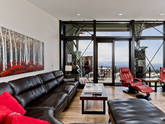4 Bedroom Big White Vacation Rental - The Edge