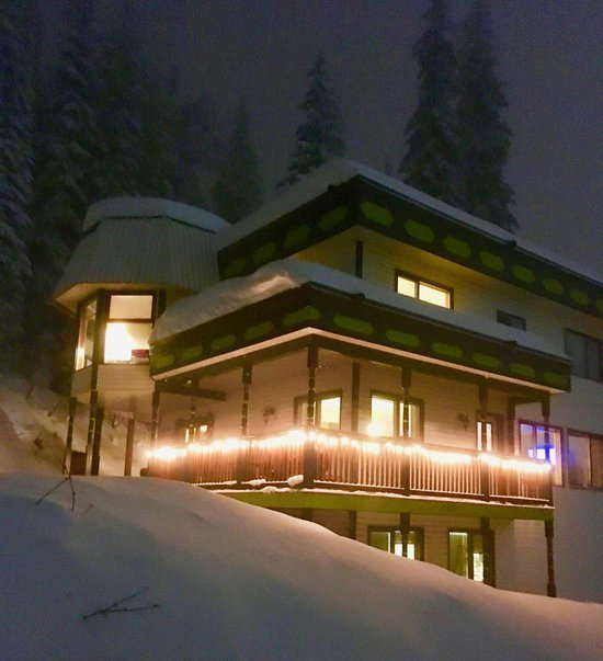 Silver Star 4 Bedroom Accommodation - Alpine Meadows - #3388 Silver Star 4 Bedroom Accommodation - Alpine Meadows - #3388