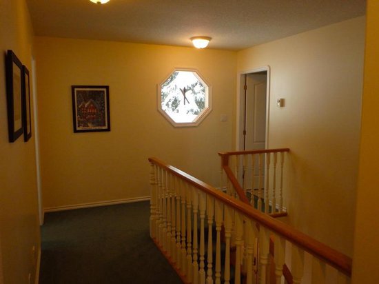 Silver Star 4 Bedroom Accommodation - Alpine Meadows - #3388 Silver Star 4 Bedroom Accommodation - Alpine Meadows - #3388