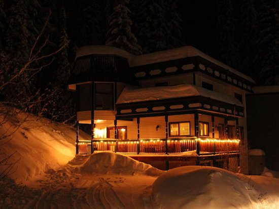 Silver Star 4 Bedroom Accommodation - Alpine Meadows - #3388 Silver Star 4 Bedroom Accommodation - Alpine Meadows - #3388
