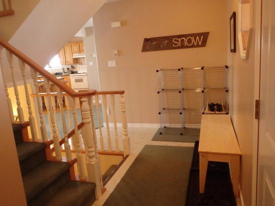 Silver Star 4 Bedroom Accommodation - Alpine Meadows - #3388 Silver Star 4 Bedroom Accommodation - Alpine Meadows - #3388