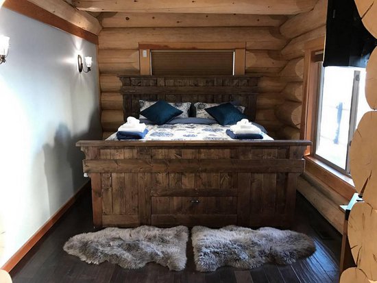 Big White 5 Bedroom Accommodation - Chalet/House - #3422 Big White 5 Bedroom Accommodation - Chalet/House - #3422