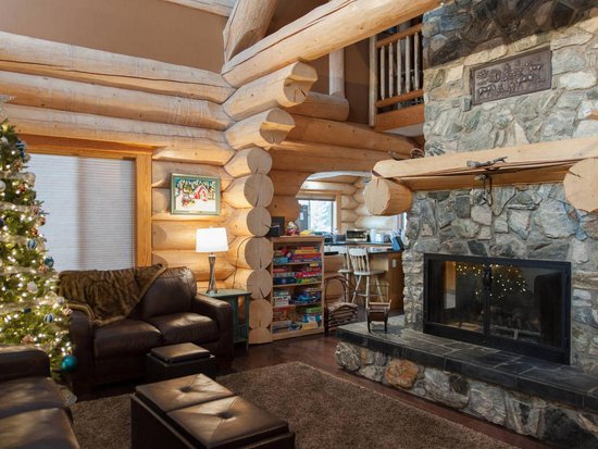 Big White 5 Bedroom Accommodation - Chalet/House - #3422 Big White 5 Bedroom Accommodation - Chalet/House - #3422