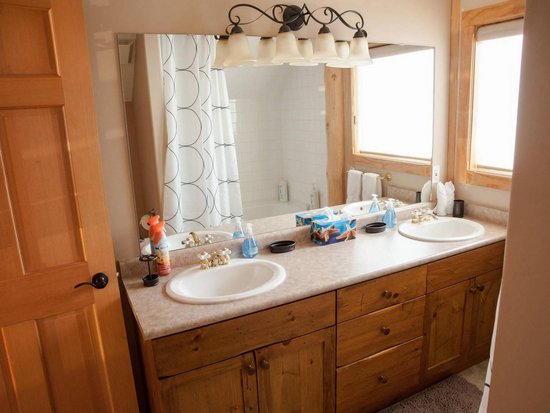 Big White 5 Bedroom Accommodation - Chalet/House - #3422 Big White 5 Bedroom Accommodation - Chalet/House - #3422
