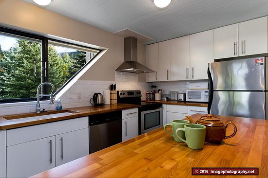 Whistler 3 Bedroom Accommodation - Villas - Foxglove - #3435