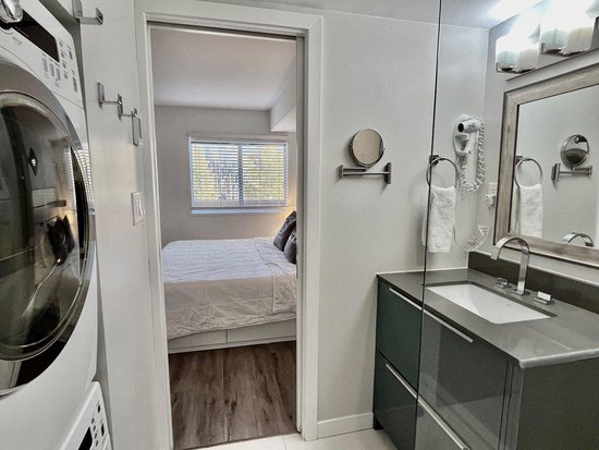 Whistler 2 Bedroom Accommodation - Marketplace Lodge - #3445