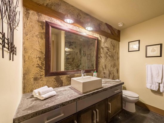 Big White 5 Bedroom Accommodation - Timbers - #3552