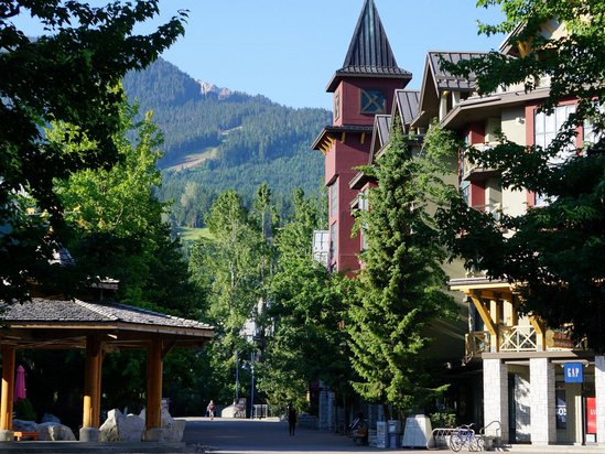 Whistler 2 Bedroom Accommodation - Whistler Town Plaza - Eagle Lodge - #3575