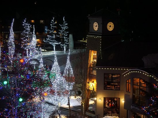 Whistler 2 Bedroom Accommodation - Whistler Town Plaza - Eagle Lodge - #3575