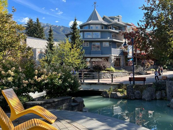 Whistler 2 Bedroom Accommodation - Whistler Town Plaza - Eagle Lodge - #3575