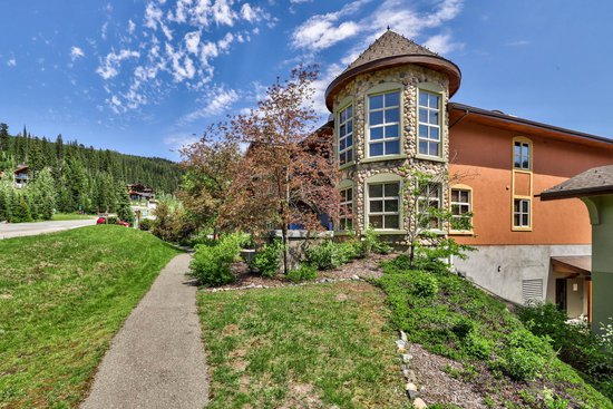 Sun Peaks 4 Bedroom Accommodation - Crystal Forest - #3593