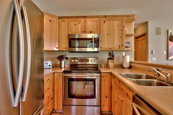 Sun Peaks 4 Bedroom Accommodation - Crystal Forest - #3593