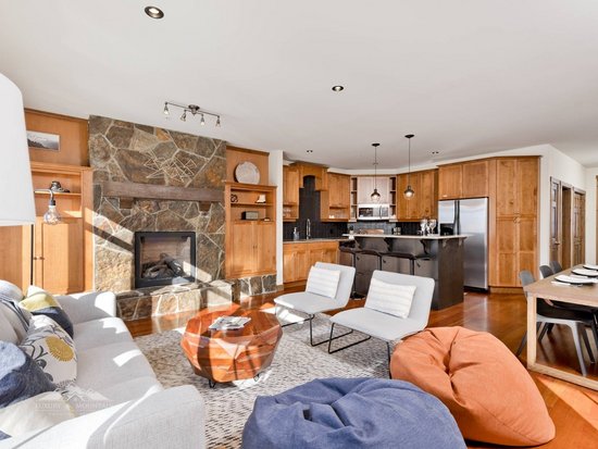 Big White 2 Bedroom Accommodation - Southpoint - #3623