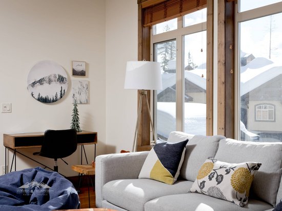 Big White 2 Bedroom Accommodation - Southpoint - #3623