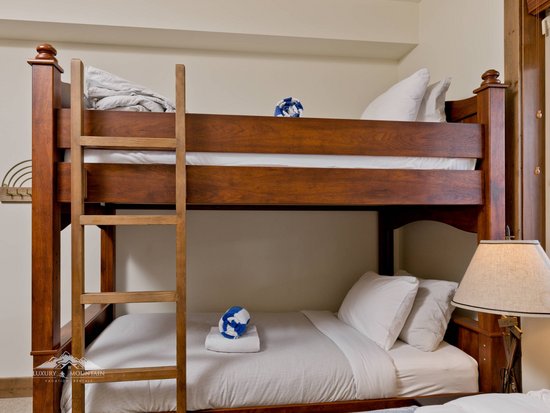 Big White 2 Bedroom Accommodation - Southpoint - #3623