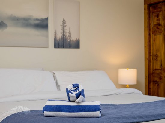 Big White 2 Bedroom Accommodation - Southpoint - #3623