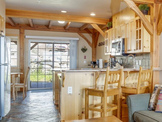 Big White 3 Bedroom Accommodation - Black Bear II - #3733