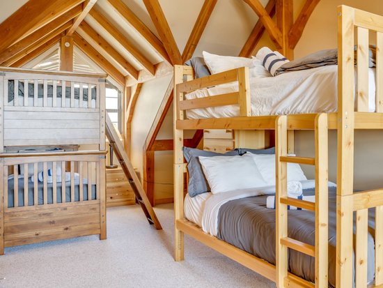 Big White 3 Bedroom Accommodation - Black Bear II - #3733