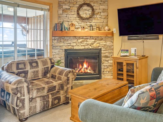 Big White 3 Bedroom Accommodation - Black Bear II - #3733