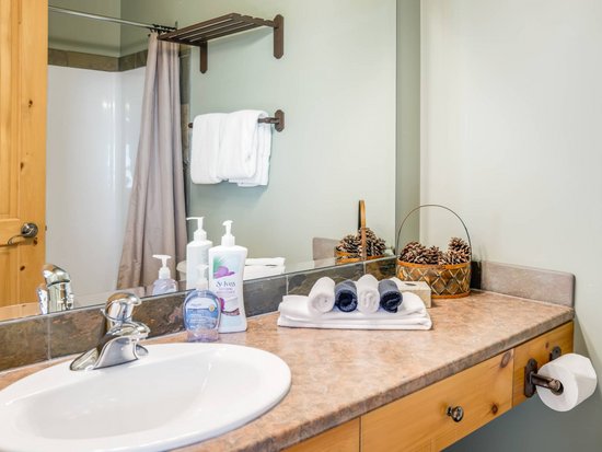 Big White 3 Bedroom Accommodation - Black Bear II - #3733