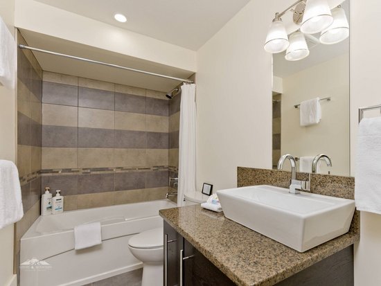 Big White 4 Bedroom Accommodation - The Edge - #3734