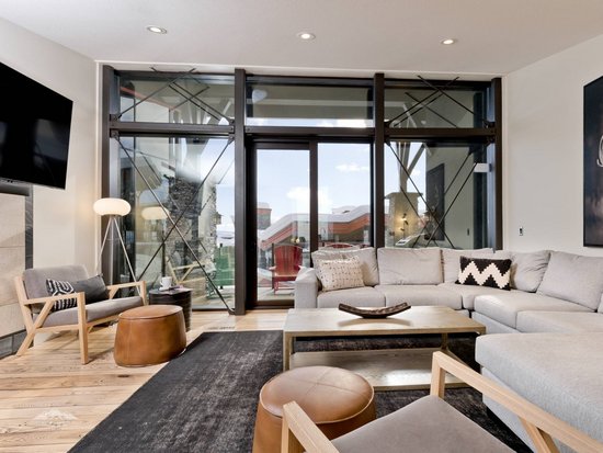 Big White 4 Bedroom Accommodation - The Edge - #3734