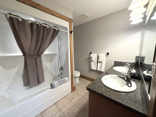 Osoyoos 3 Bedroom Accommodation - Casa Del Mila Oro Resort - #3739