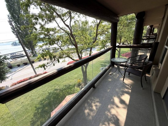 Osoyoos 3 Bedroom Accommodation - Casa Del Mila Oro Resort - #3739