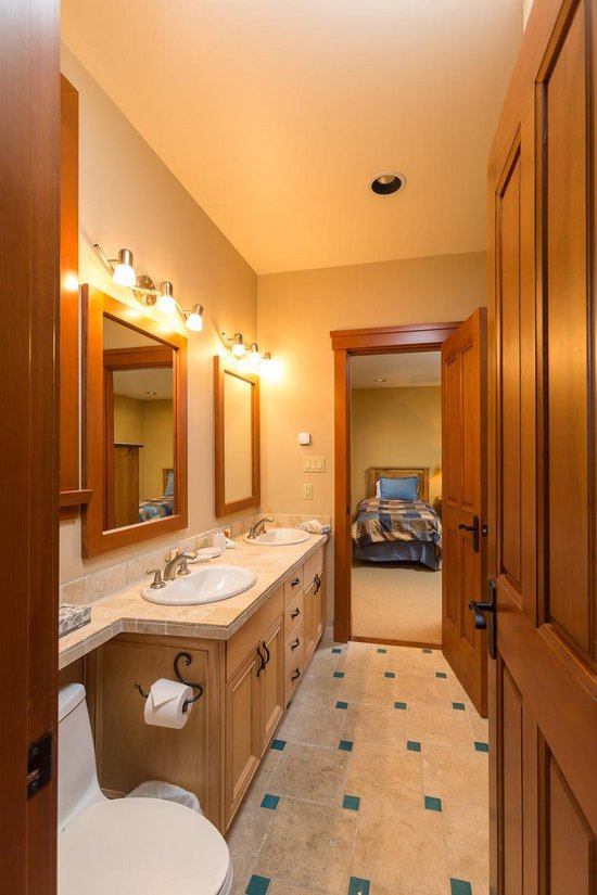 Whistler 4 Bedroom Accommodation - Chalet/House - #3757 Whistler 4 Bedroom Accommodation - Chalet/House - #3757