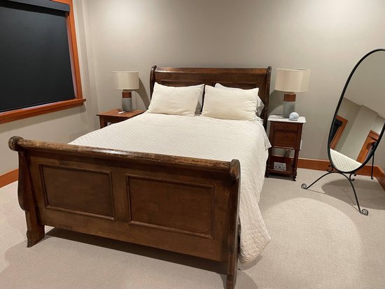 Whistler 4 Bedroom Accommodation - Chalet/House - #3757 Whistler 4 Bedroom Accommodation - Chalet/House - #3757