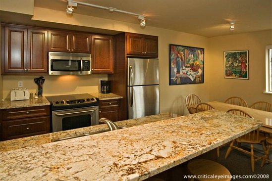 Whistler 4 Bedroom Accommodation - Valhalla - #376 Whistler 4 Bedroom Accommodation - Valhalla - #376