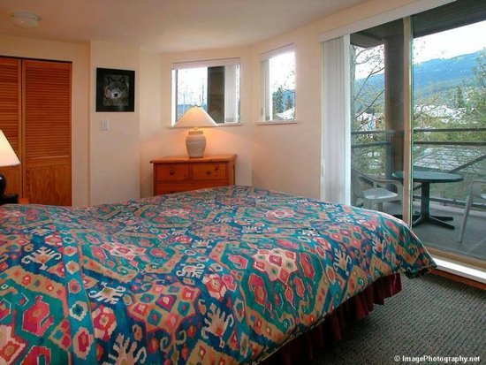 Whistler 4 Bedroom Accommodation - Valhalla - #376 Whistler 4 Bedroom Accommodation - Valhalla - #376