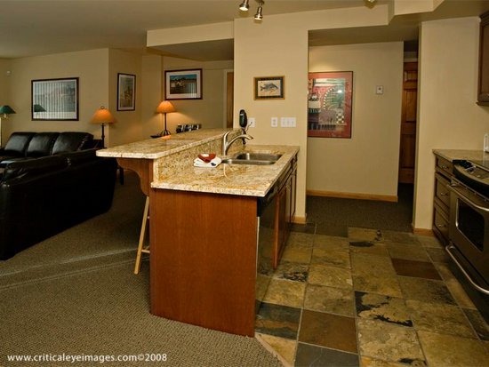 Whistler 4 Bedroom Accommodation - Valhalla - #376 Whistler 4 Bedroom Accommodation - Valhalla - #376