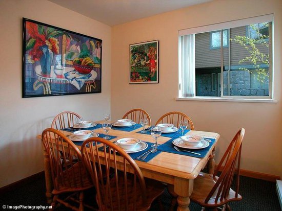 Whistler 4 Bedroom Accommodation - Valhalla - #376 Whistler 4 Bedroom Accommodation - Valhalla - #376