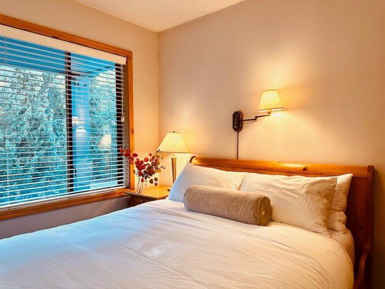 Whistler 3 Bedroom Accommodation - Powderhorn - #3769