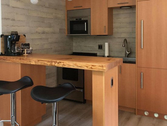 Whistler 1 Bedroom Accommodation - Gondola Village - #3796