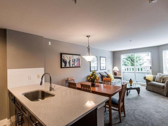 Whistler 2 Bedroom Accommodation - Whistler Town Plaza - Deer Lodge - #3798