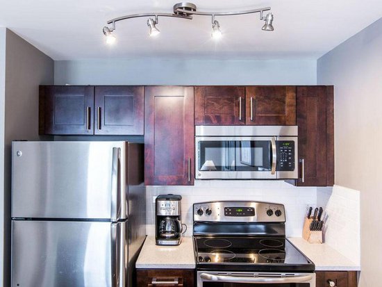 Whistler 2 Bedroom Accommodation - Whistler Town Plaza - Deer Lodge - #3798