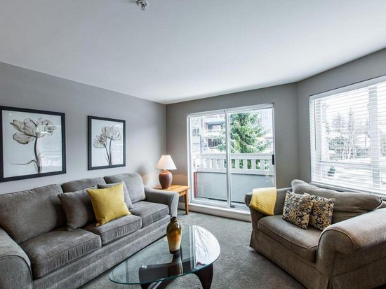 Whistler 2 Bedroom Accommodation - Whistler Town Plaza - Deer Lodge - #3798